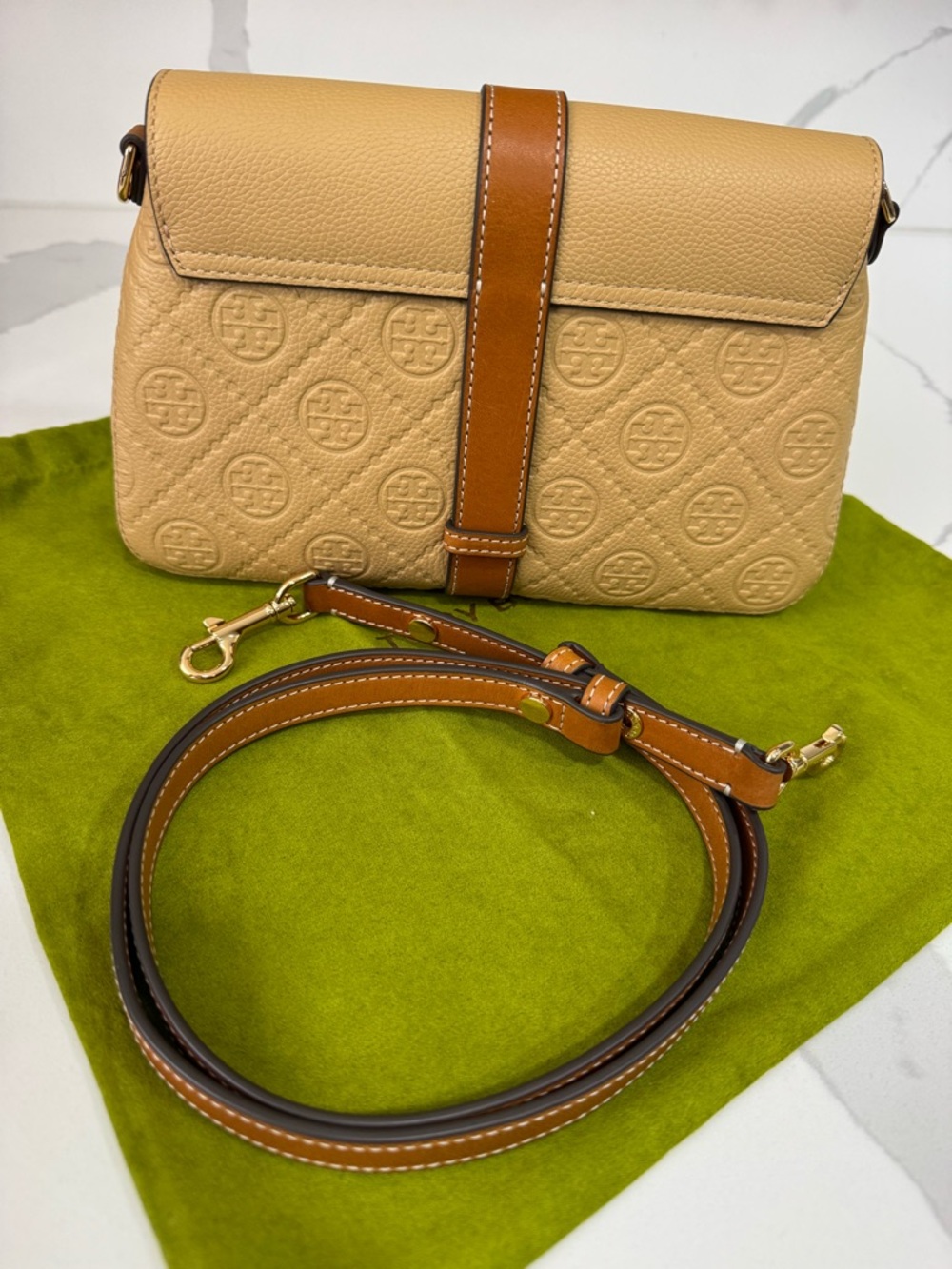 T MONOGRAM PEBBLED SOFT SMALL SHOULDER BAG - Picture 6 of 10